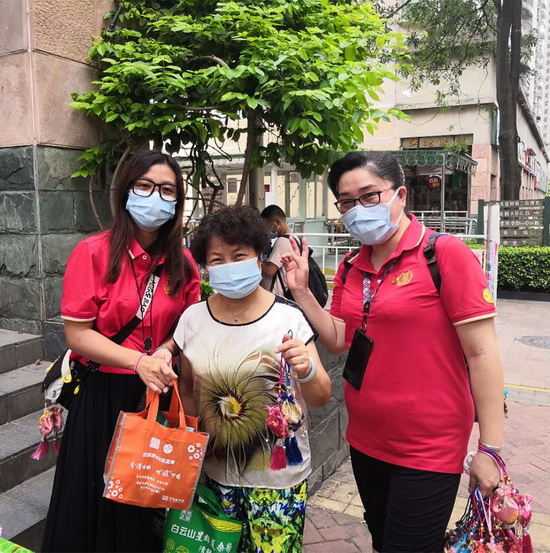 與街坊合影2.jpg