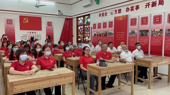 喜迎二十大 永遠跟黨走 奮進新征程——白云山潘高壽職能二支部黨員、團委與王老吉藥業第四黨支部、團委學習共建1.jpg